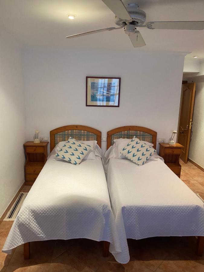 Hostal Restaurante Cala Cala Figuera  Extérieur photo